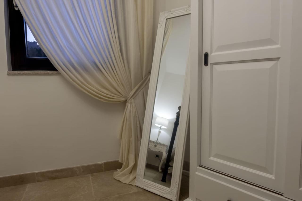 Orutra Villa Ночи Екстериор снимка