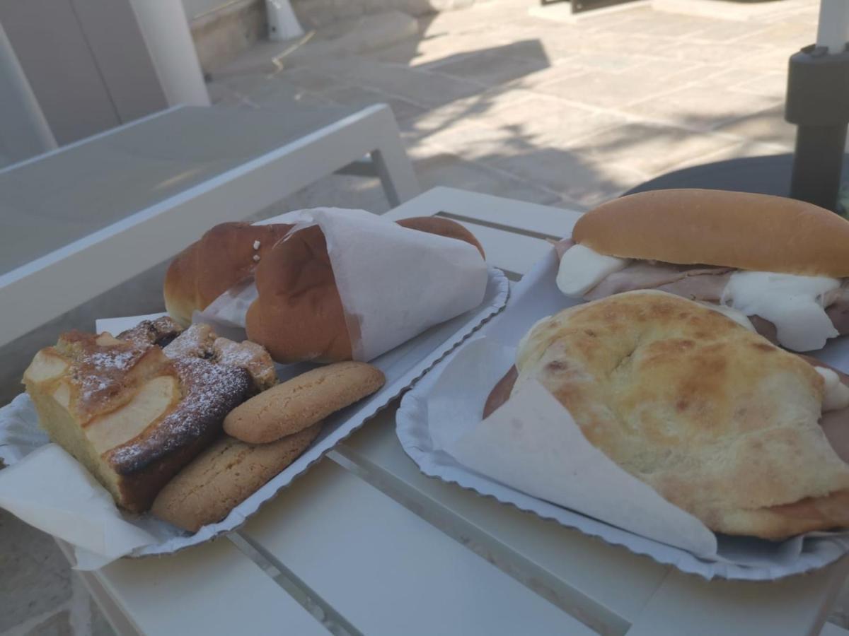 Orutra Villa Ночи Екстериор снимка